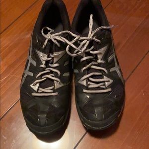 Asics Volleyball Shoes⭐️